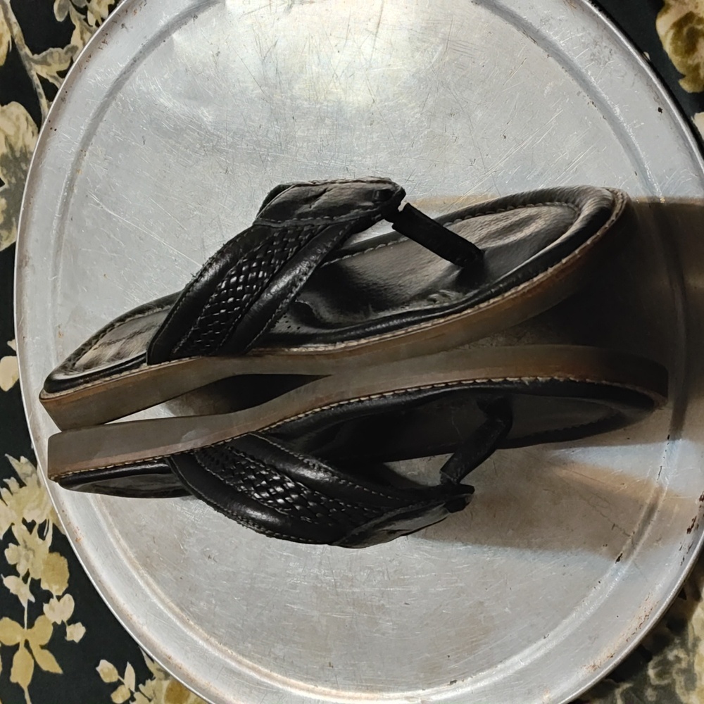 Tommy Bahama men's black genuine leather sandals size 11D - Picture 8 of 17